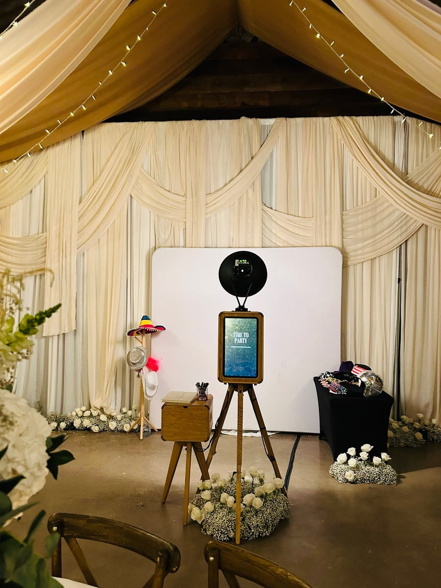 thuê photobooth tại Hà Nội - Các yếu tố ảnh hưởng đến giá thành