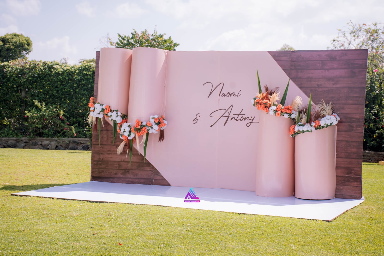 thiết kế backdrop cho photobooth