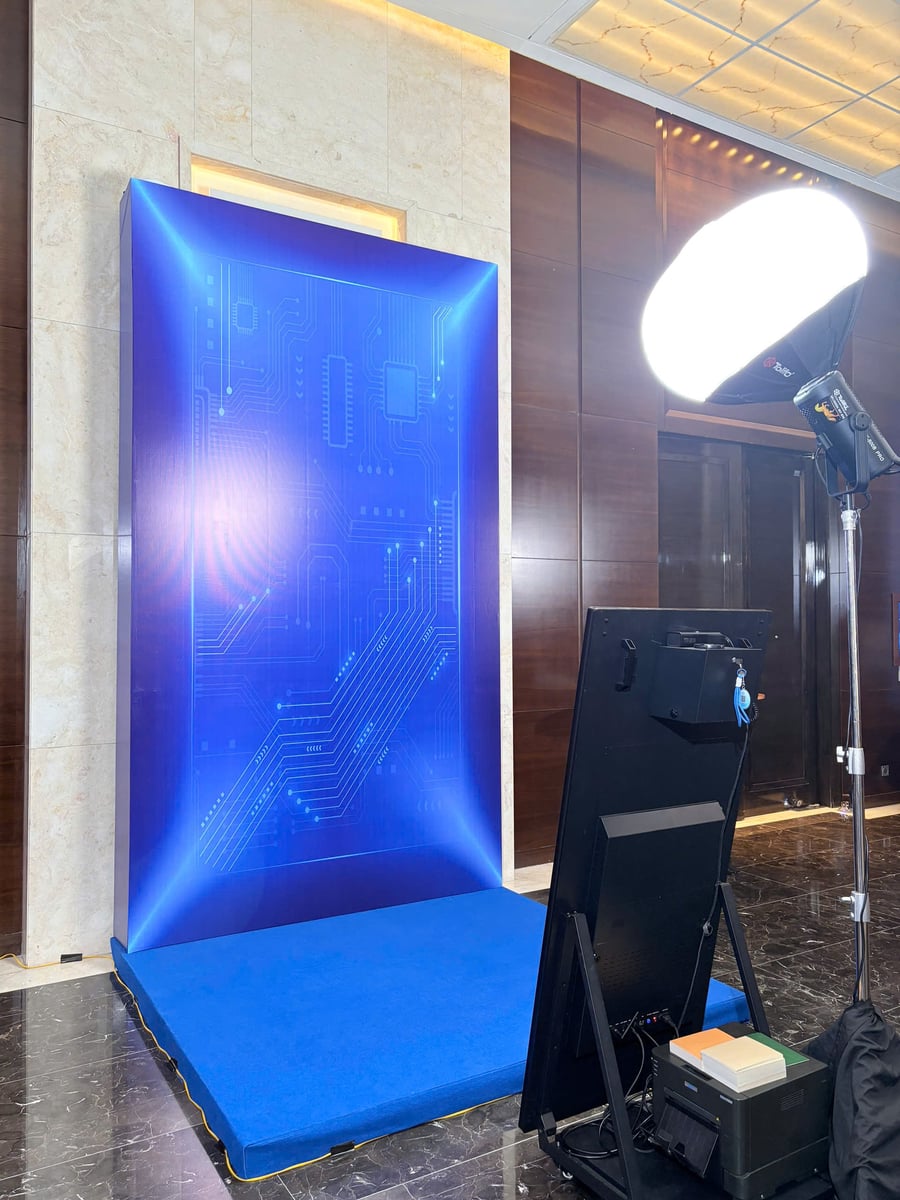 phụ kiện photobooth độc đáo - Dịch vụ photobooth chuyên nghiệp cho sự kiện doanh nghiệp