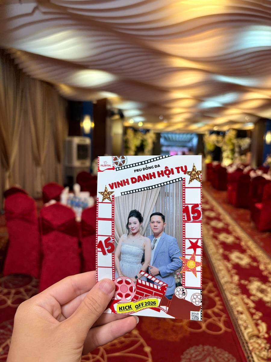 photobooth lấy liền - Tại sao doanh nghiệp Hà Nội tin chọn dịch vụ photobooth chuyên nghiệp?