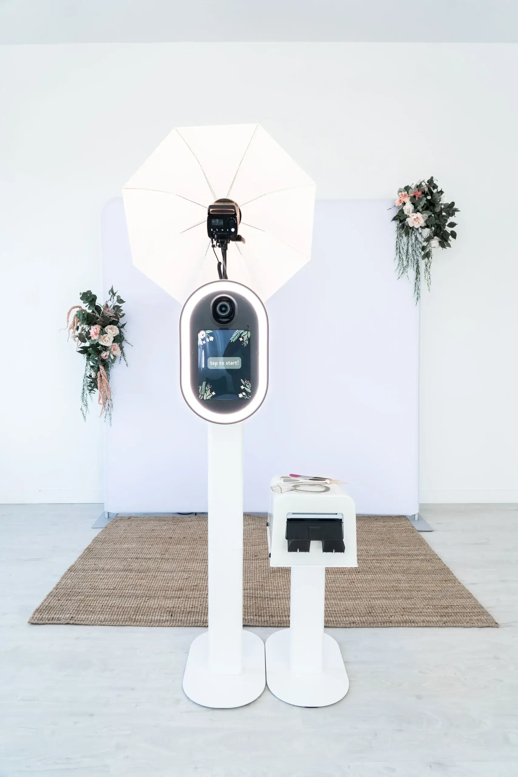 thuê photobooth trọn gói tại Hà Nội - Thời gian lắp đặt photobooth mất bao lâu?